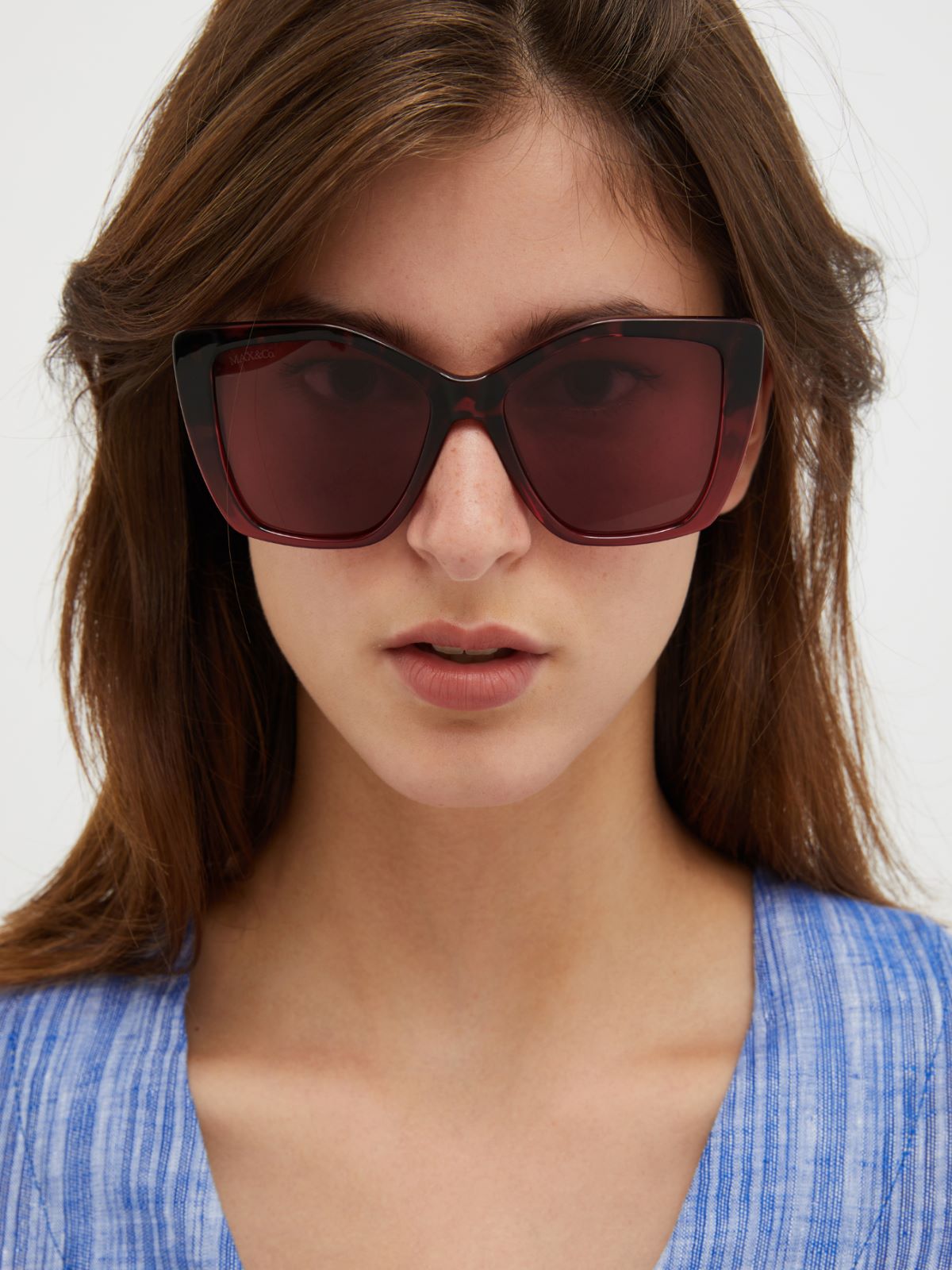 Geometric cat-eye sunglasses - burgundy - MAX&Co.