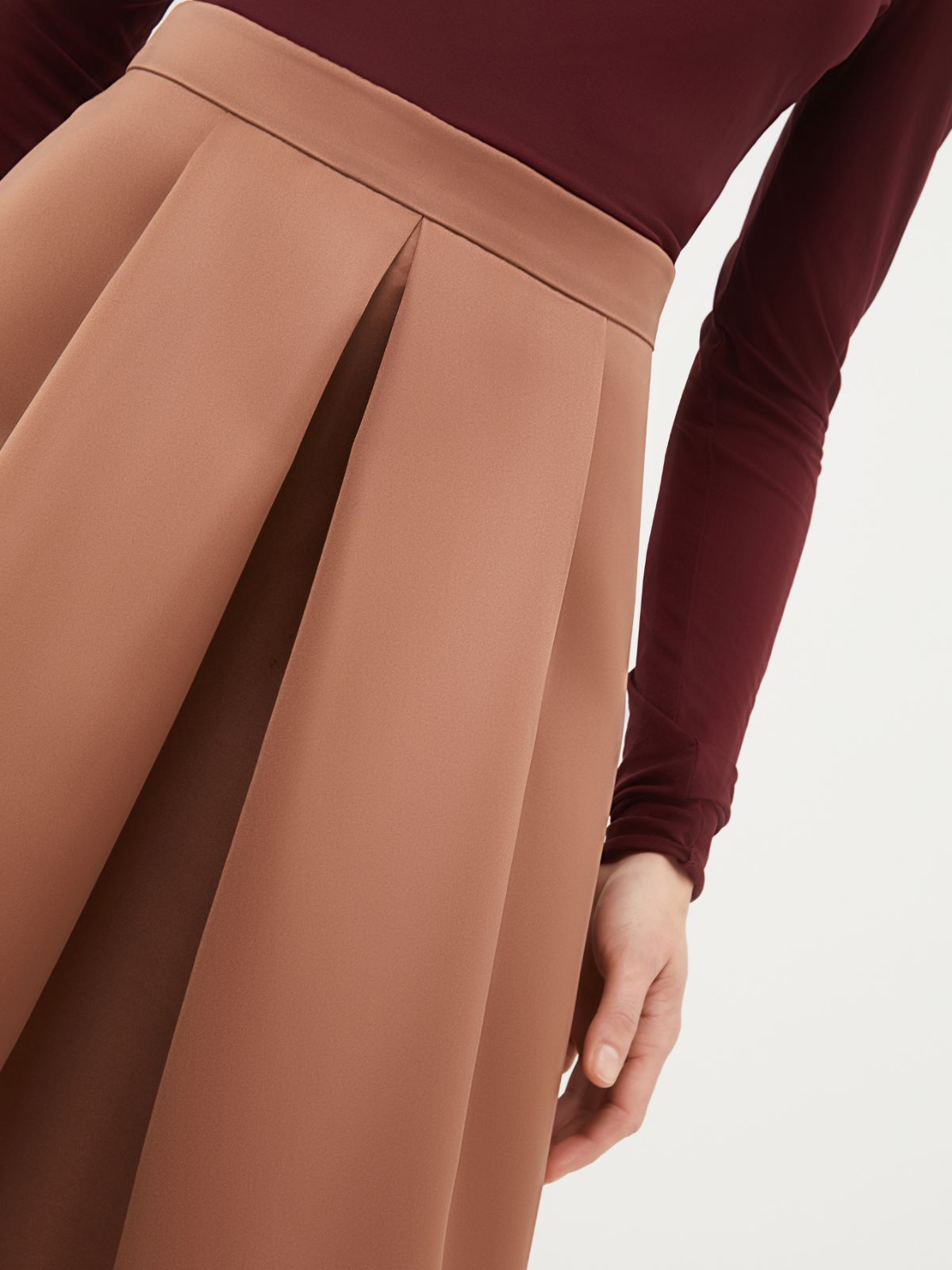 Weit geschnittener Rock aus Duchesse, haselnuss | MAX&Co 