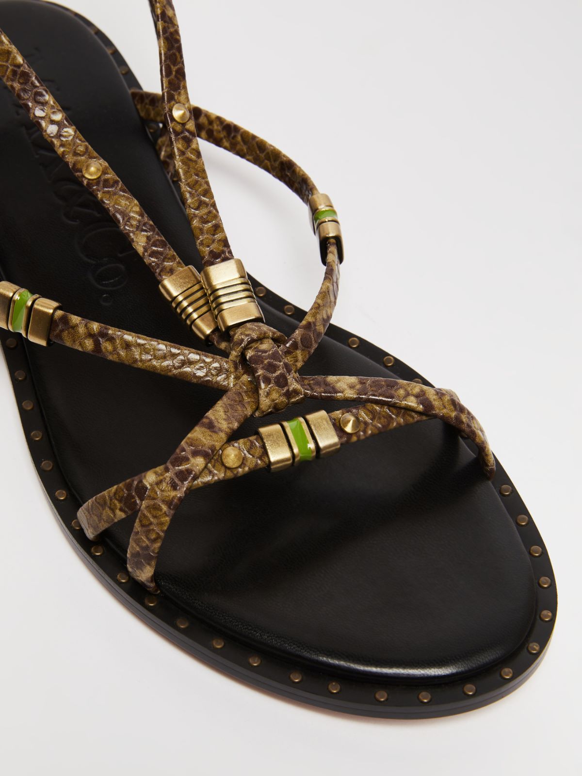 Flache Sandalen aus Leder, gruen | MAX&Co 