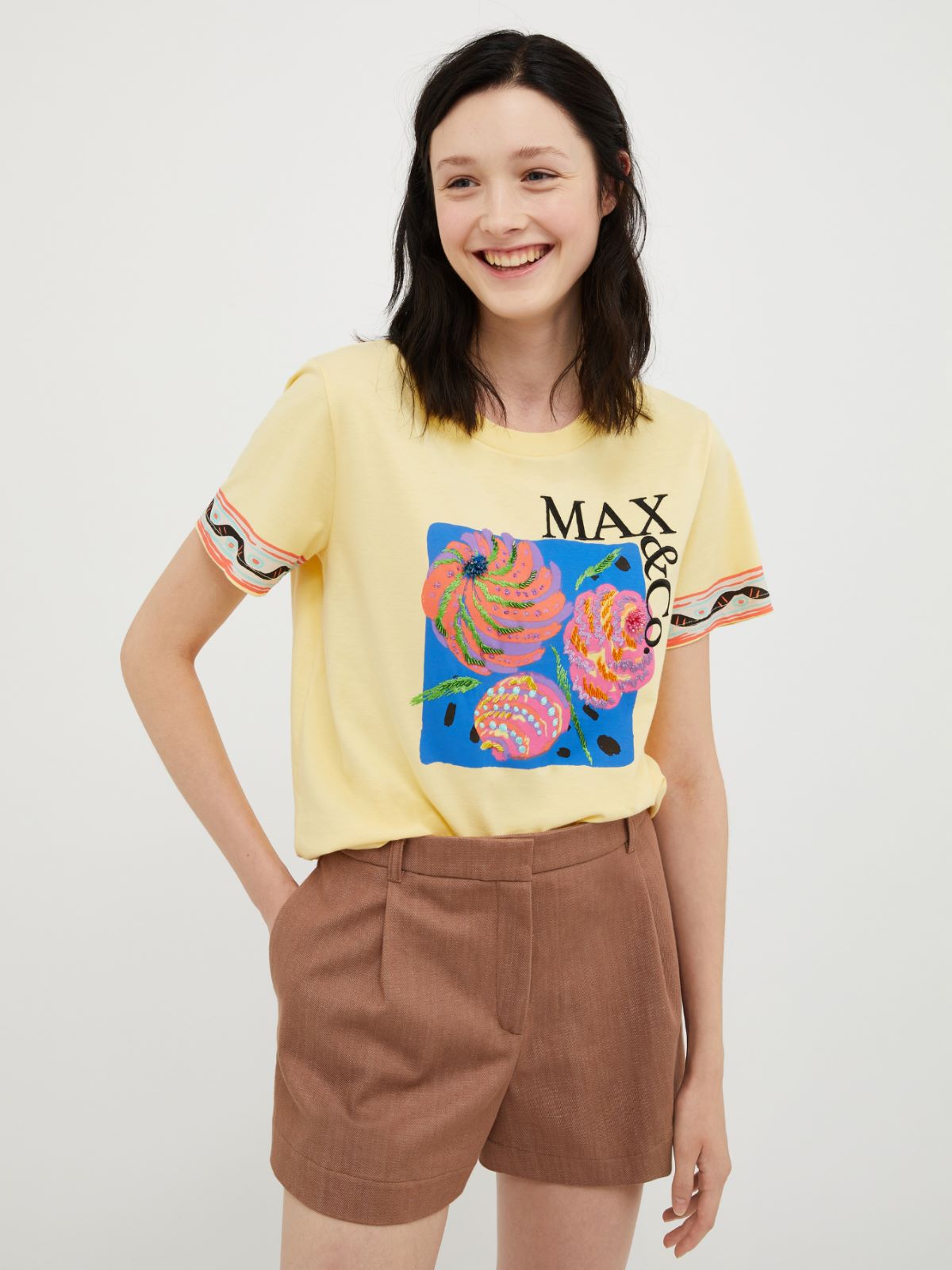 カリブリ] プリント エンブロイダリー Tシャツ, カモミール | MAX&Co 