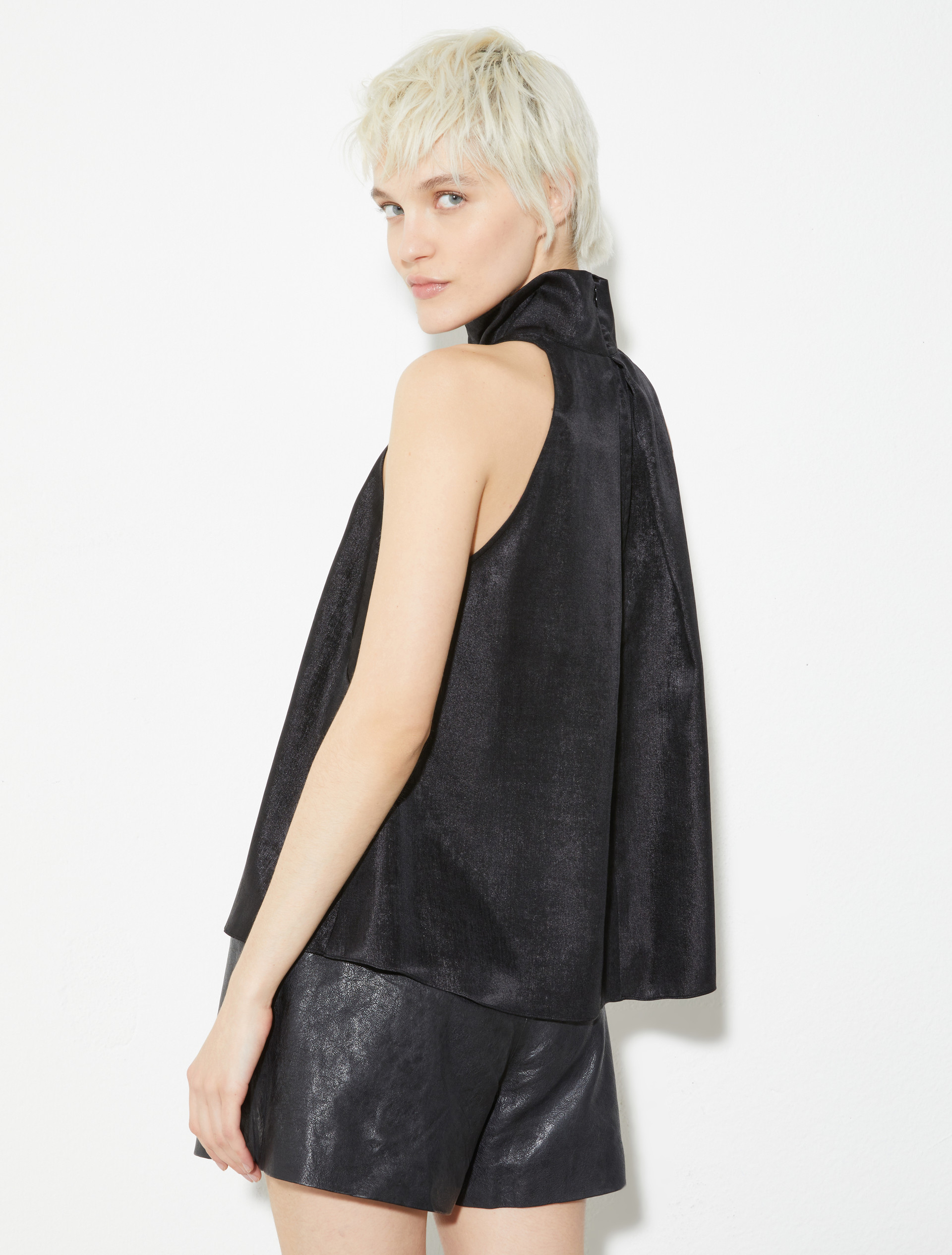 Laminated halterneck top, black | MAX&Co. Laminated halterneck top - BLACK - MAX&Co. - 2