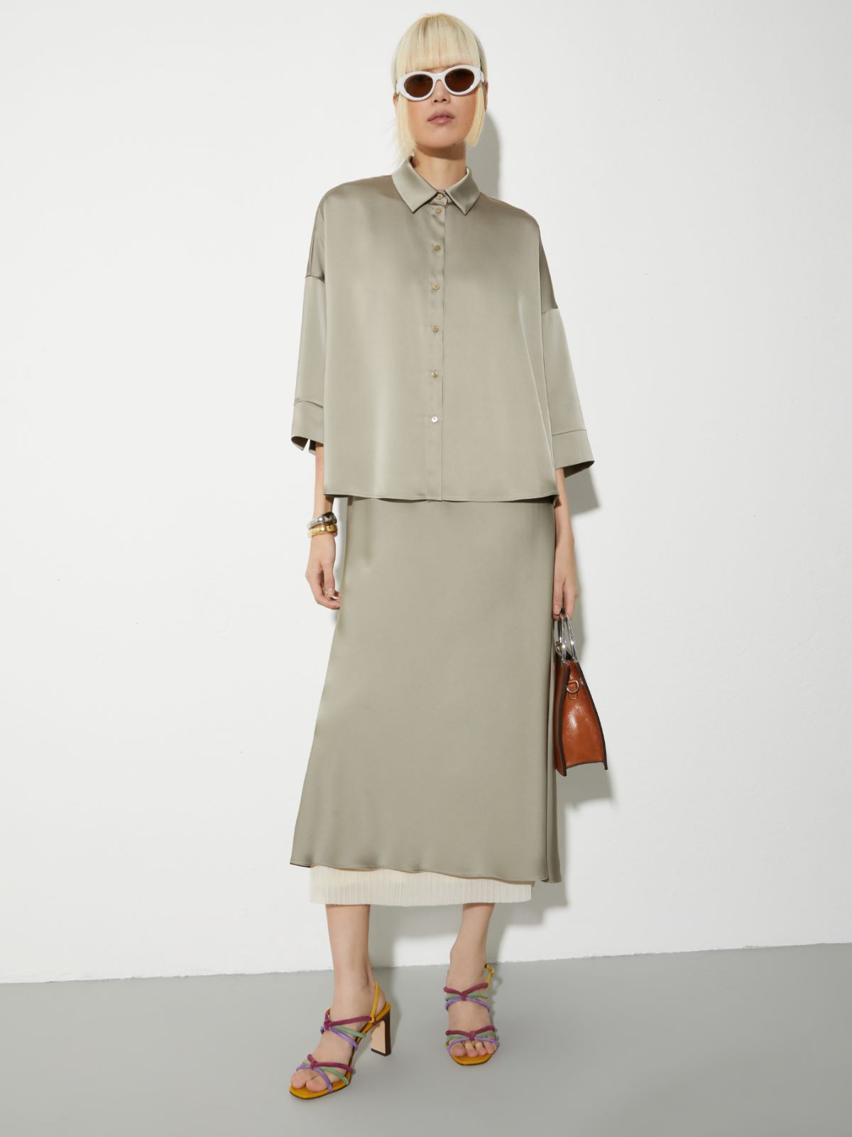 Vestido midi de corte recto de satén - SALVIA - MAX&Co. - 4