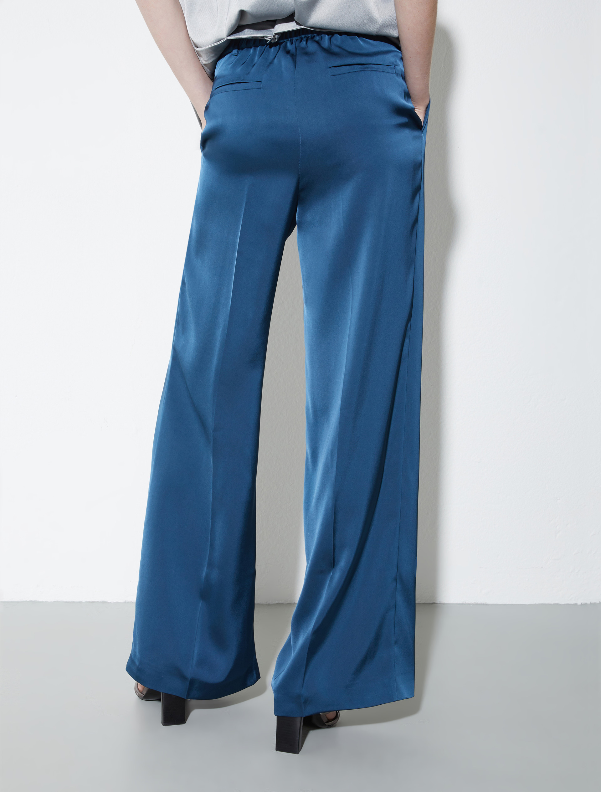 Flowing satin wide-leg trousers, navy | MAX&Co. Flowing satin wide-leg trousers - NAVY - MAX&Co. - 2