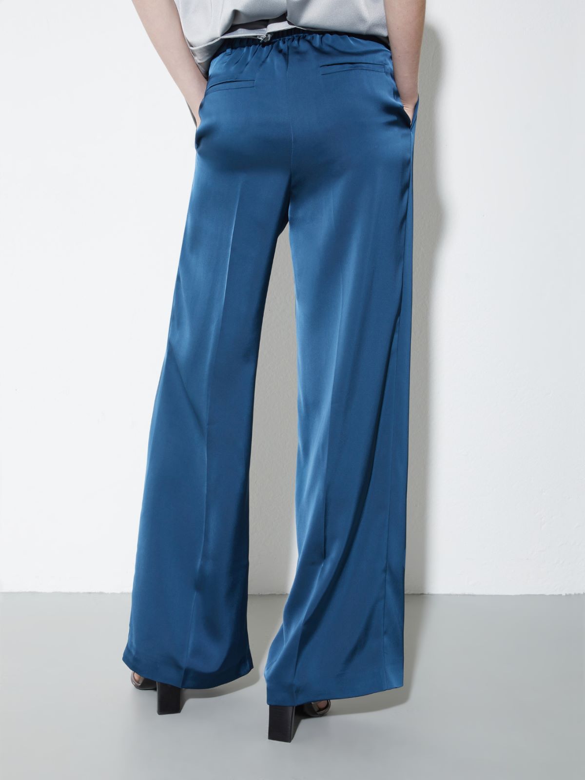 Flowing satin wide-leg trousers - NAVY - MAX&Co. - 2