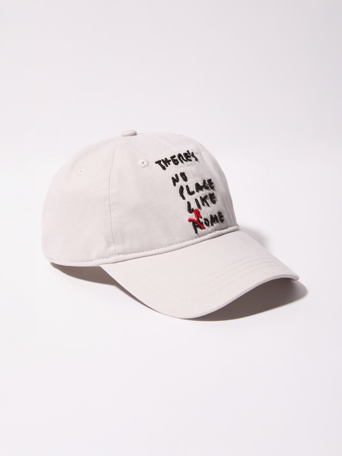Baseball cap with lettering - ICE - MAX&Co.
