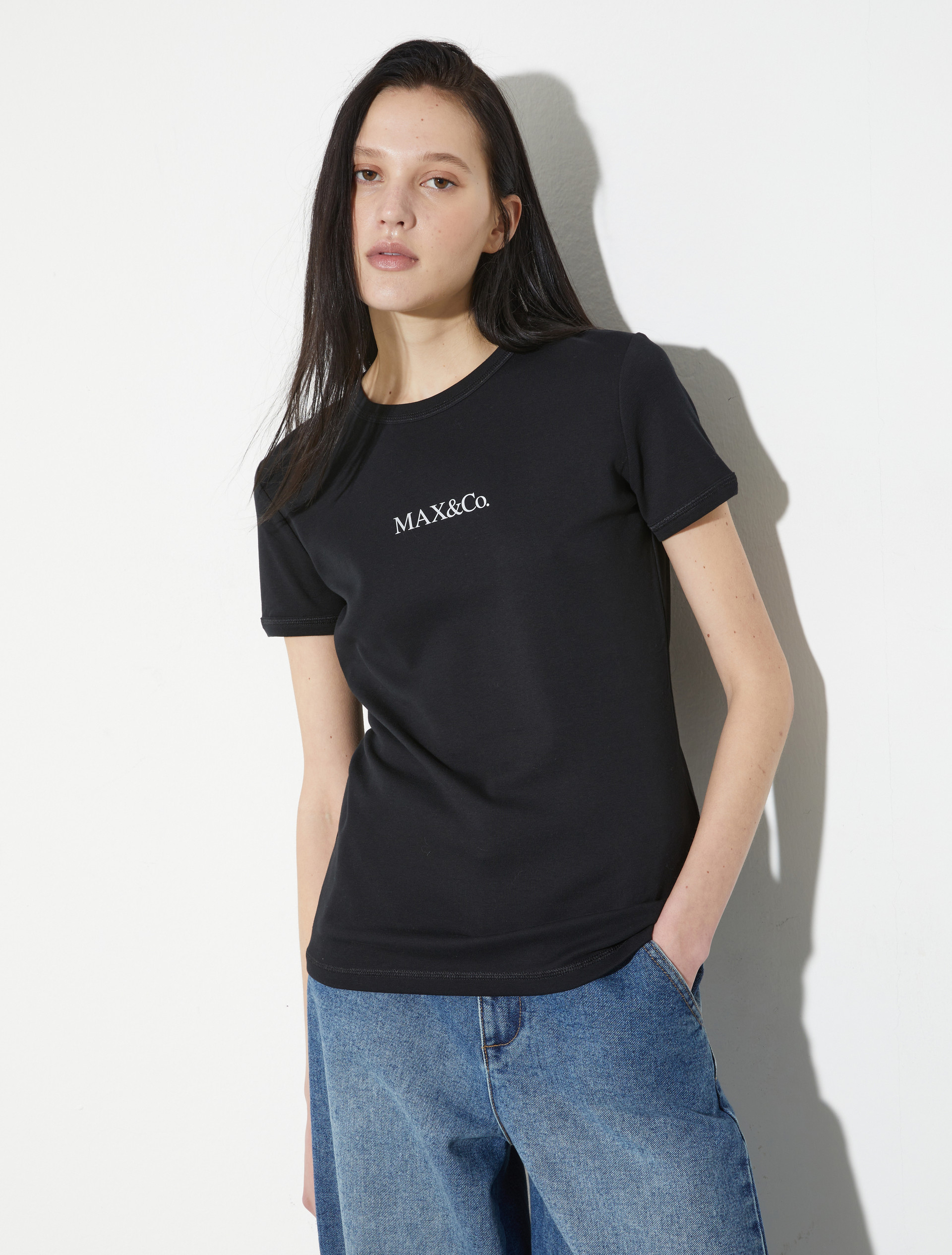 Slim-fit logo T-shirt, black | MAX&Co. Slim-fit logo T-shirt - BLACK - MAX&Co.