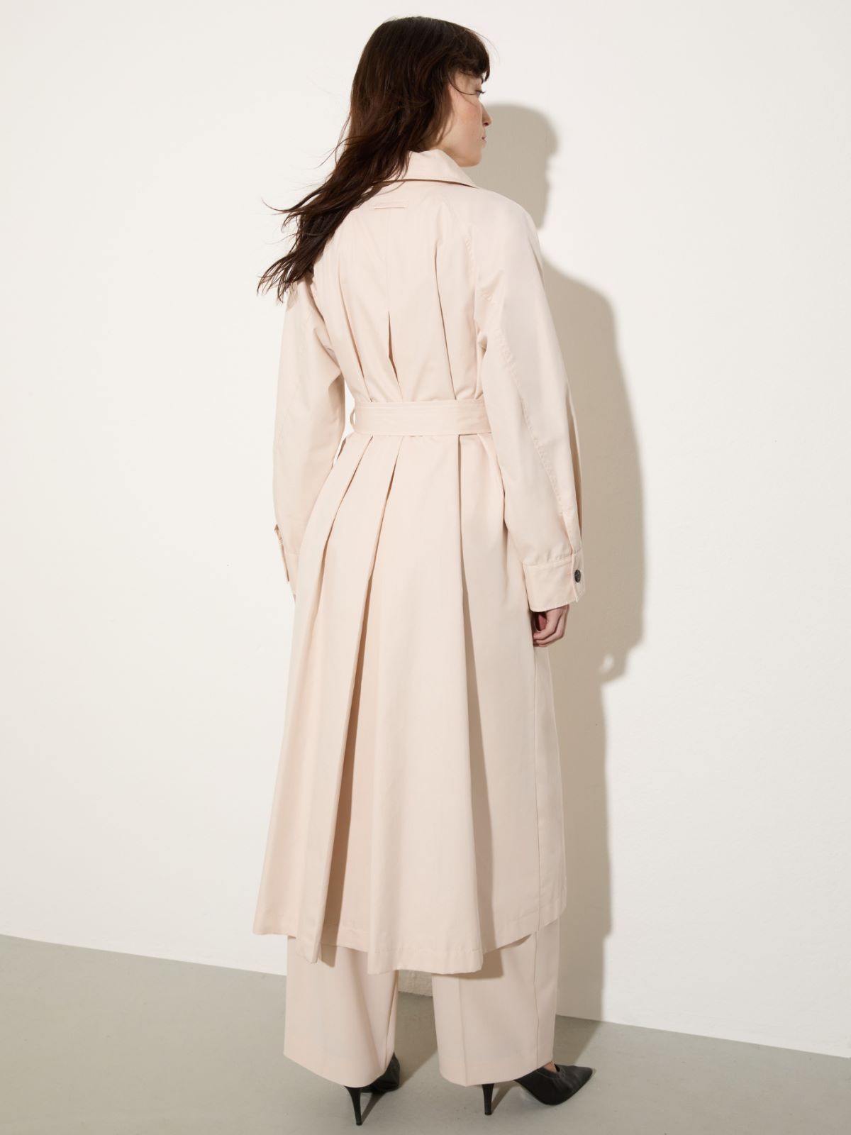 Gabardine trench coat, mother-of-pearl | MAX&Co. Gabardine trench coat - MOTHER-OF-PEARL - MAX&Co. - 2