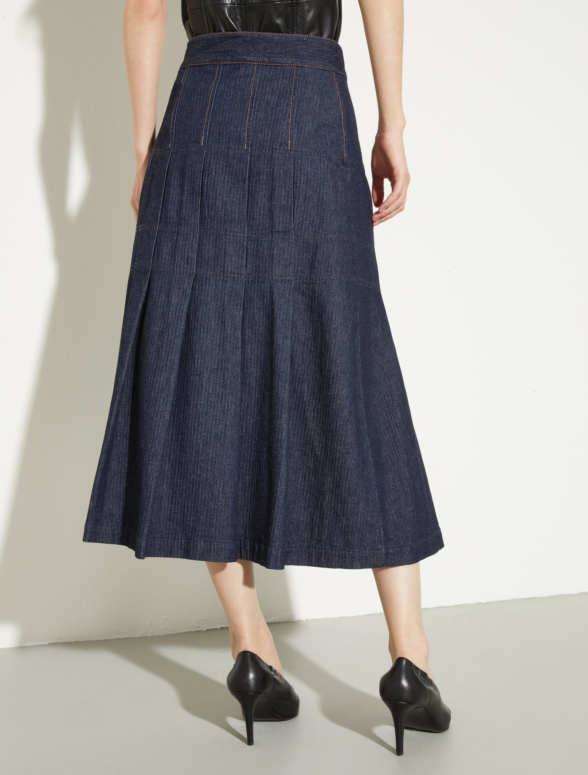 Pleated denim midi skirt, navy | MAX&Co. Pleated denim midi skirt - NAVY - MAX&Co. - 2