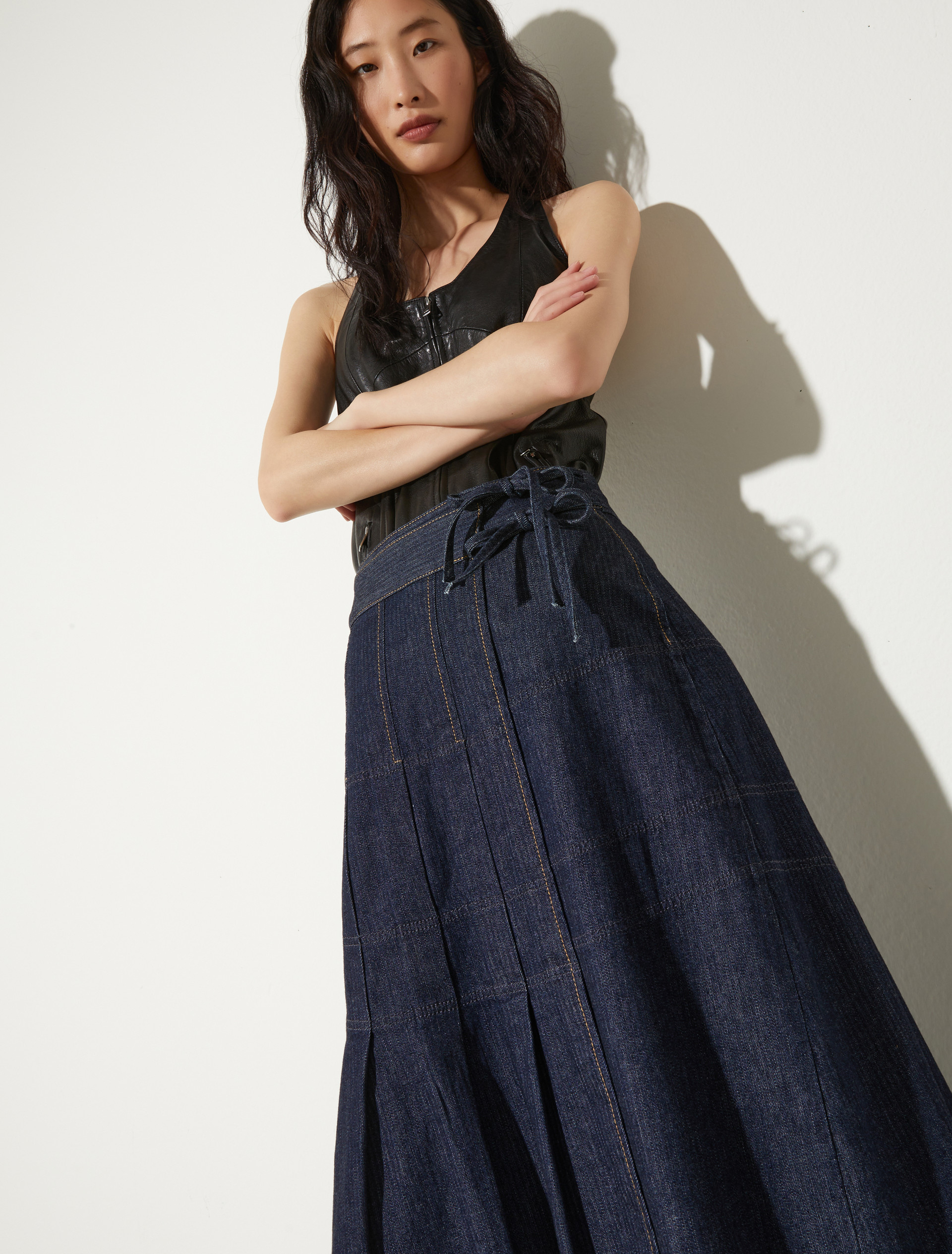 Pleated denim midi skirt, navy | MAX&Co. Pleated denim midi skirt - NAVY - MAX&Co. - 3