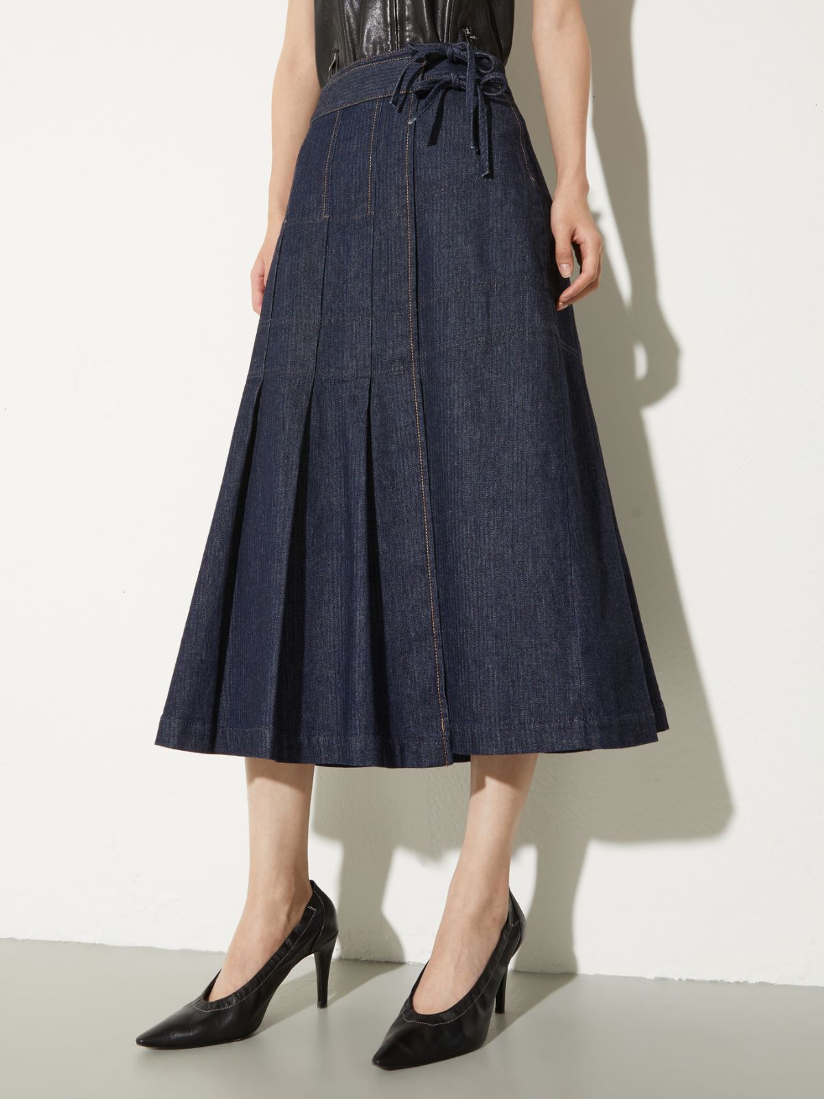 Pleated denim midi skirt, navy | MAX&Co. Pleated denim midi skirt - NAVY - MAX&Co.