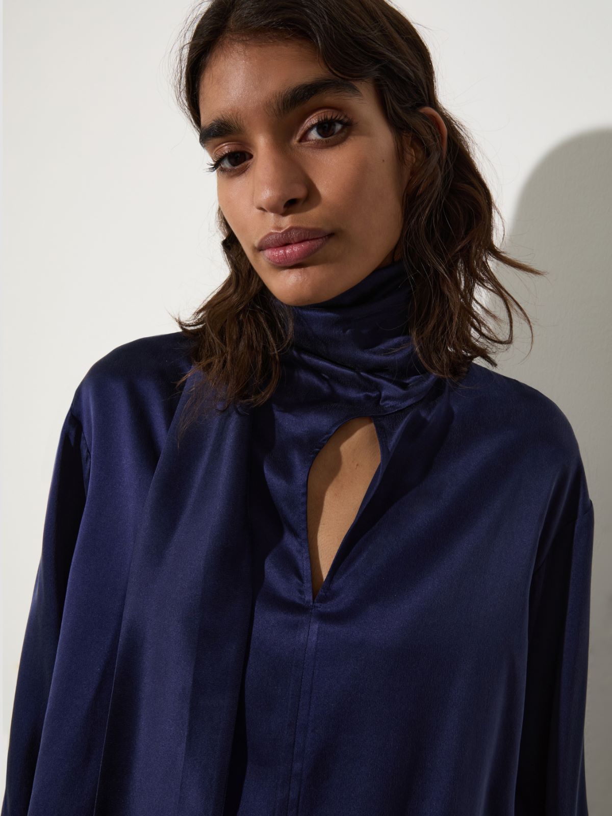 Scarf-detailed silk-satin blouse, navy | MAX&Co. Scarf-detailed silk-satin blouse - NAVY - MAX&Co. - 3