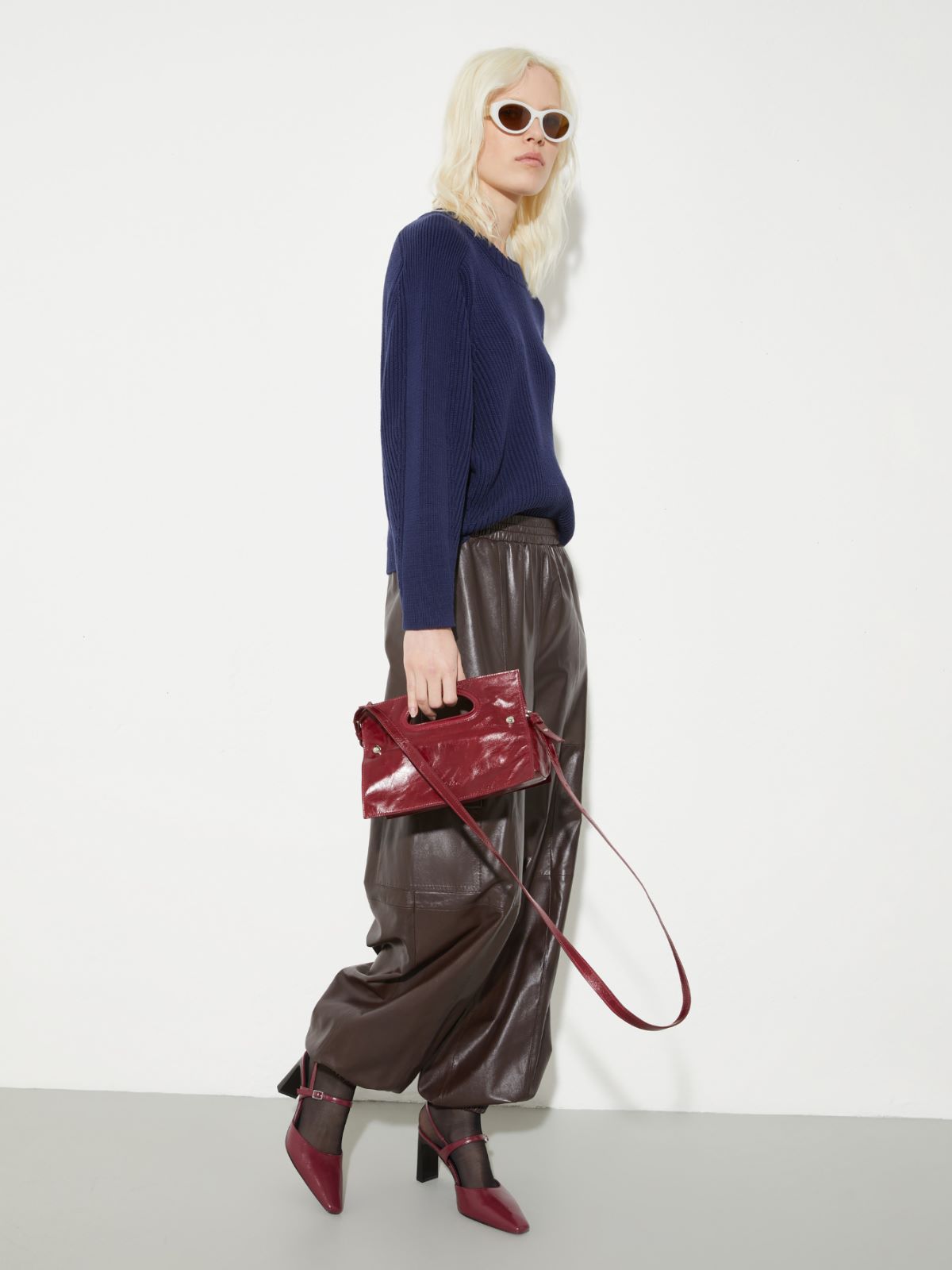 Glossy leather cargo trousers - CHOCOLATE - MAX&Co. - 4