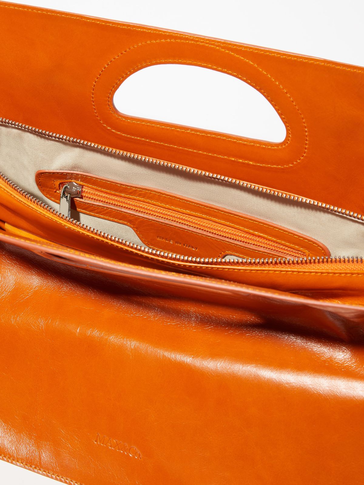 Glossy leather maxi Bookbag, tangerine | MAX&Co. Glossy leather maxi Bookbag - TANGERINE - MAX&Co. - 4