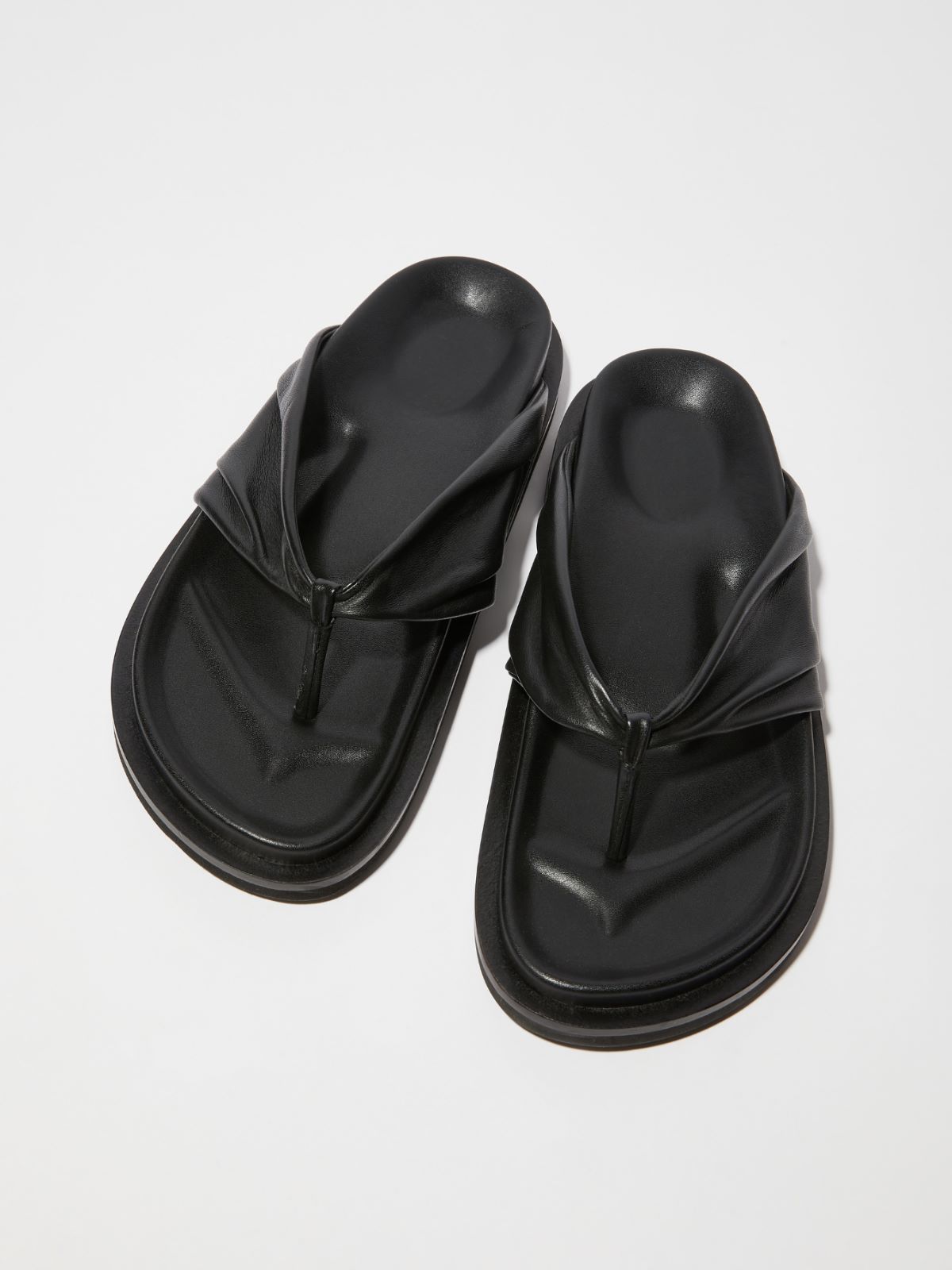 Nappa leather thong sandals - BLACK - MAX&Co.