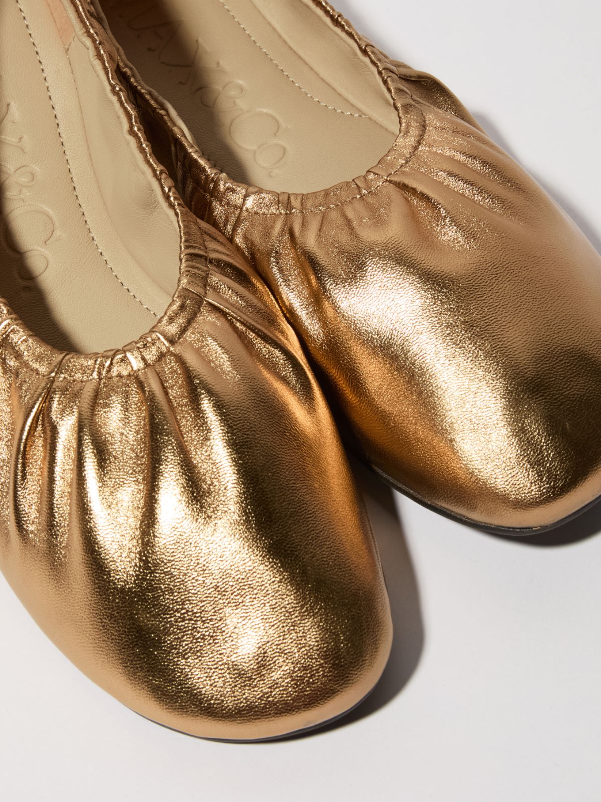 Laminated leather ballet flats, bronze | MAX&Co. Laminated leather ballet flats - BRONZE - MAX&Co. - 4