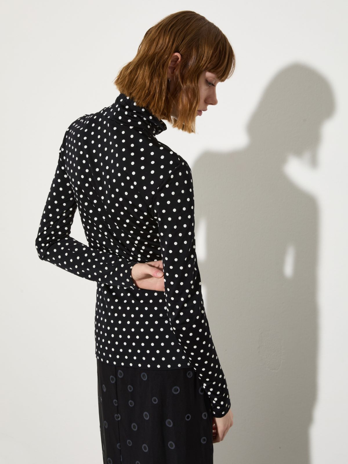 T-shirt a pois con maxi guanti, nero | MAX&Co. T-shirt a pois con maxi guanti - NERO - MAX&Co. - 2