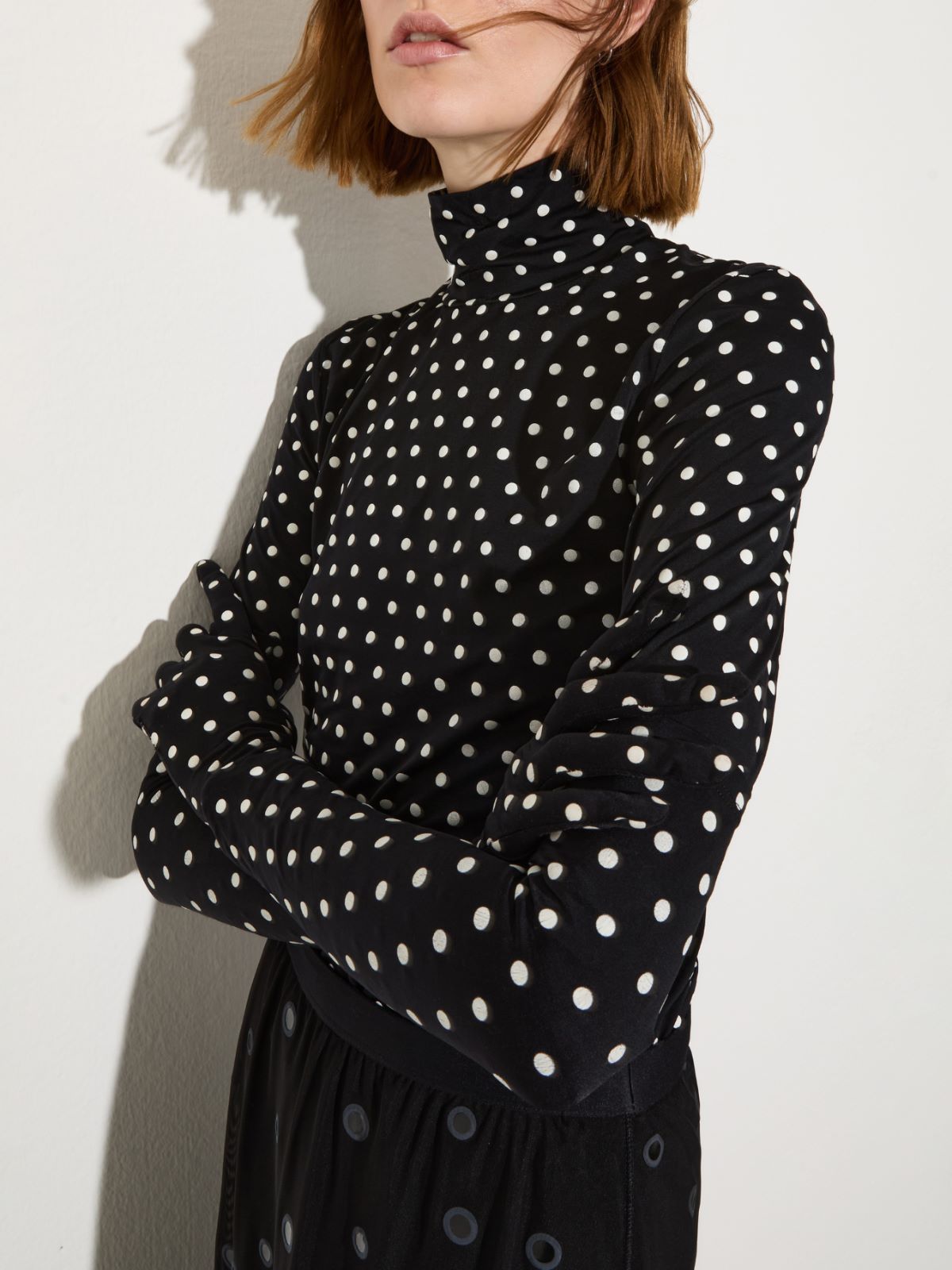 T-shirt a pois con maxi guanti, nero | MAX&Co. T-shirt a pois con maxi guanti - NERO - MAX&Co. - 3