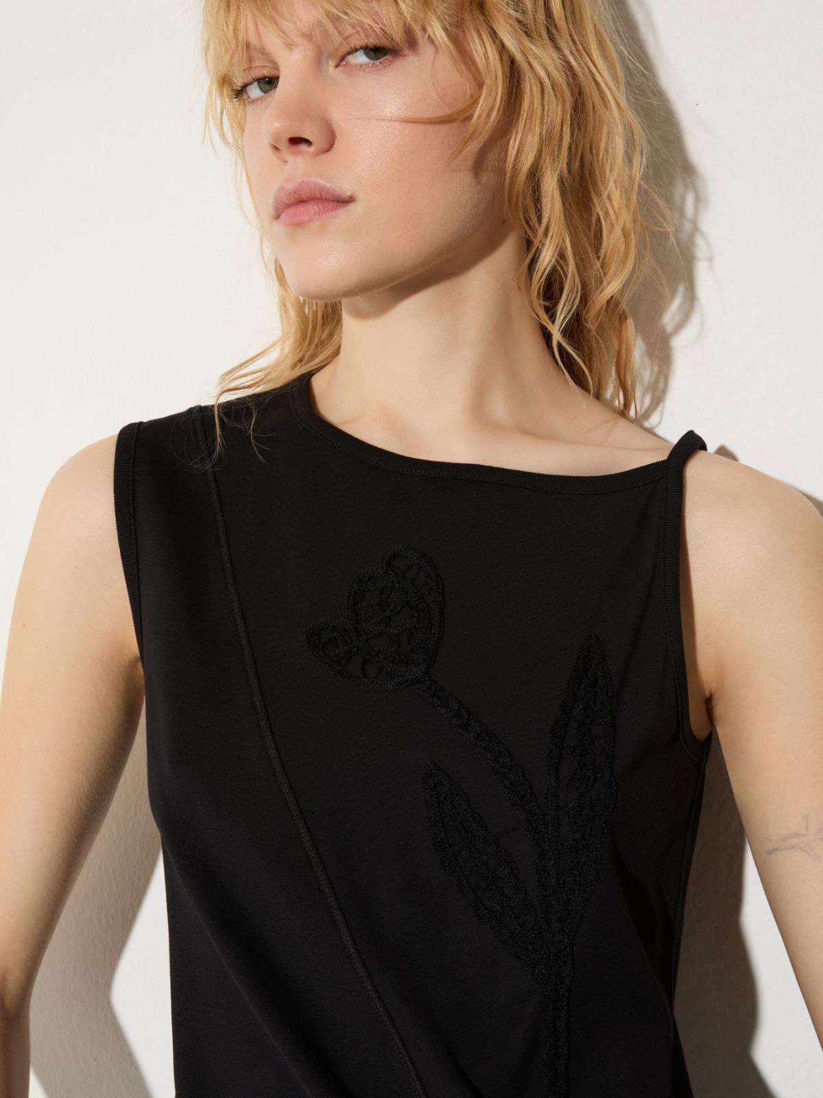 Top aus Jersey mit Blumenstickerei - SCHWARZ - MAX&Co. - 3