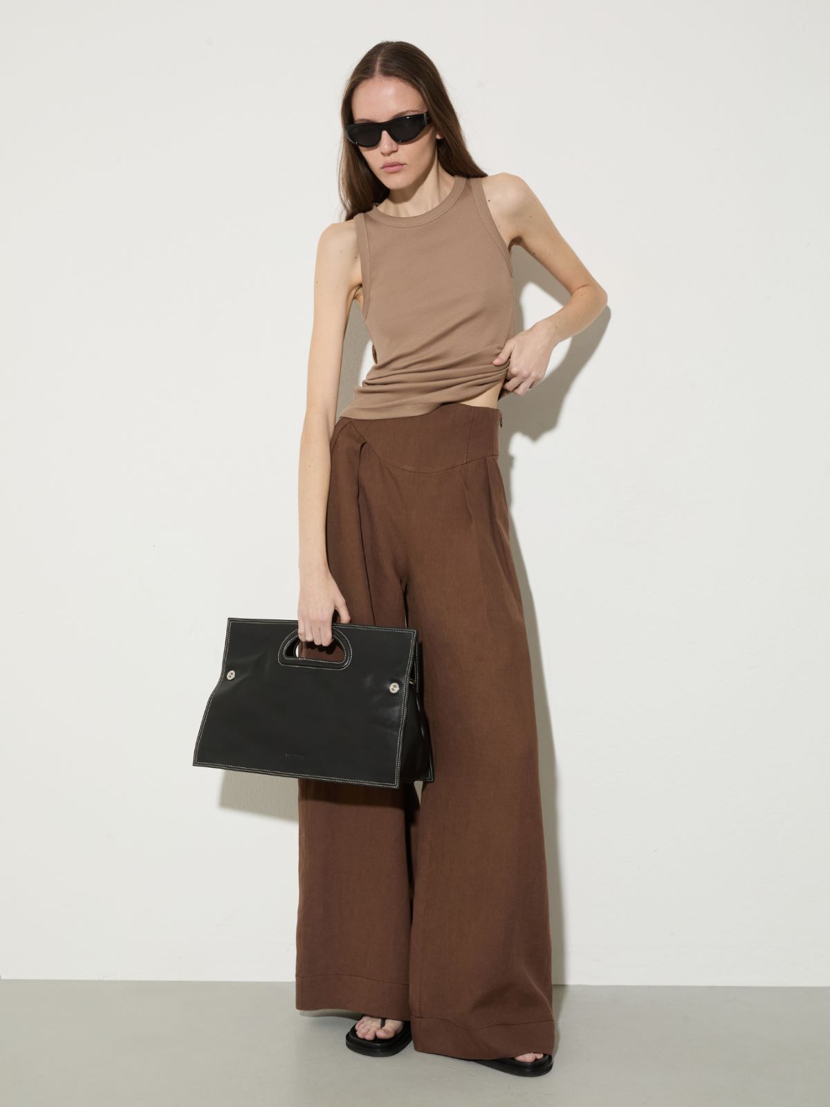 Wide-fit pure linen trousers - COFFEE - MAX&Co.