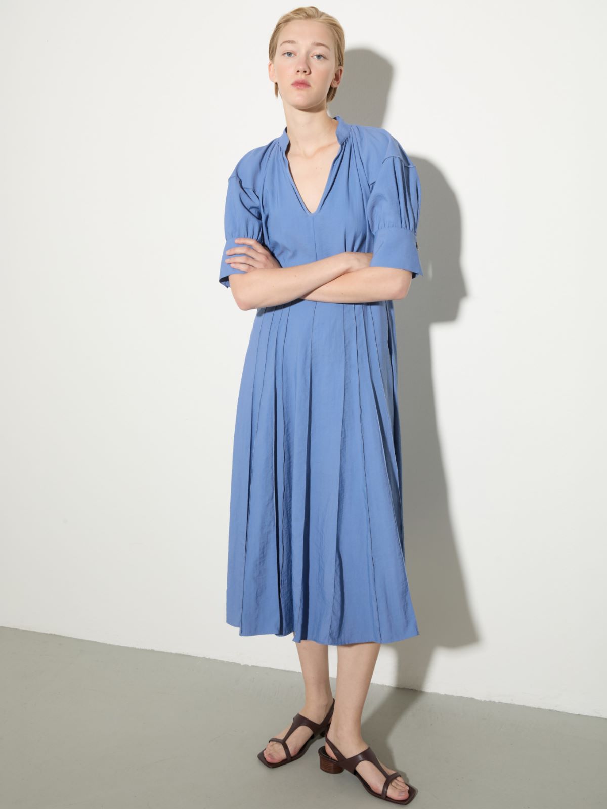 Fluid nylon fit-and-flare dress - AVIO - MAX&Co.