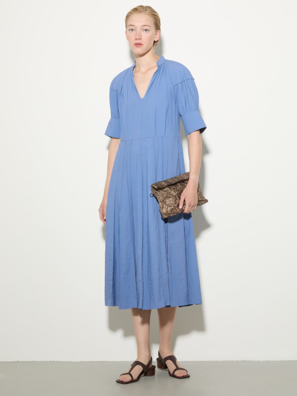 Fluid nylon fit-and-flare dress - AVIO - MAX&Co.