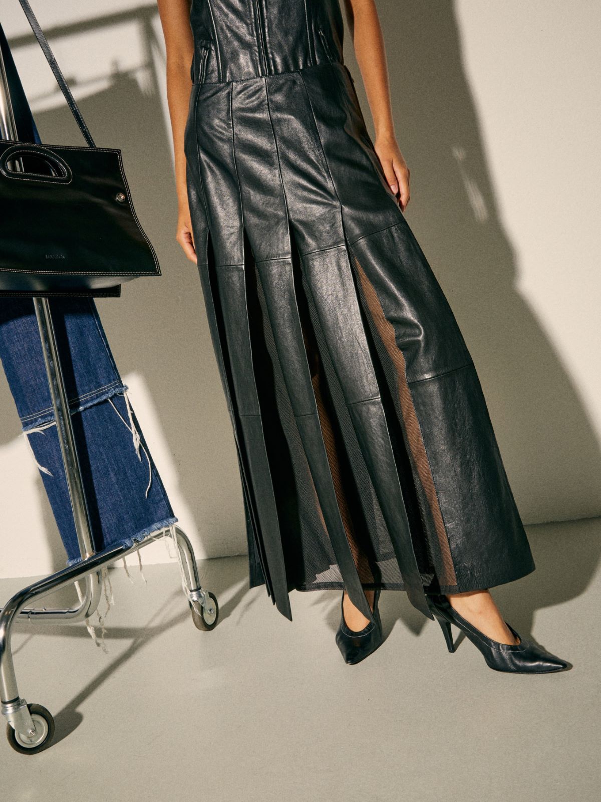 Leather skirt Sami Miró &Co.llaboration, black | MAX&Co. Leather skirt Sami Miró &Co.llaboration - BLACK - MAX&Co.