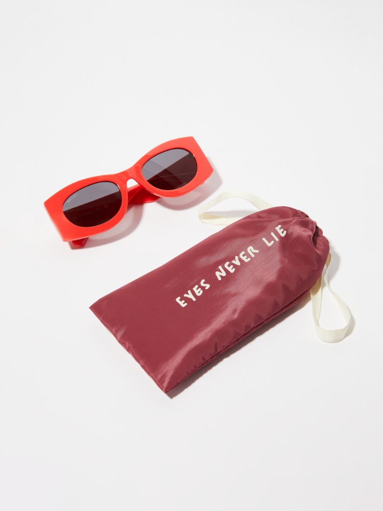 1-800 Gift Alert with Pietro Terzini sunglasses - RED - MAX&Co.