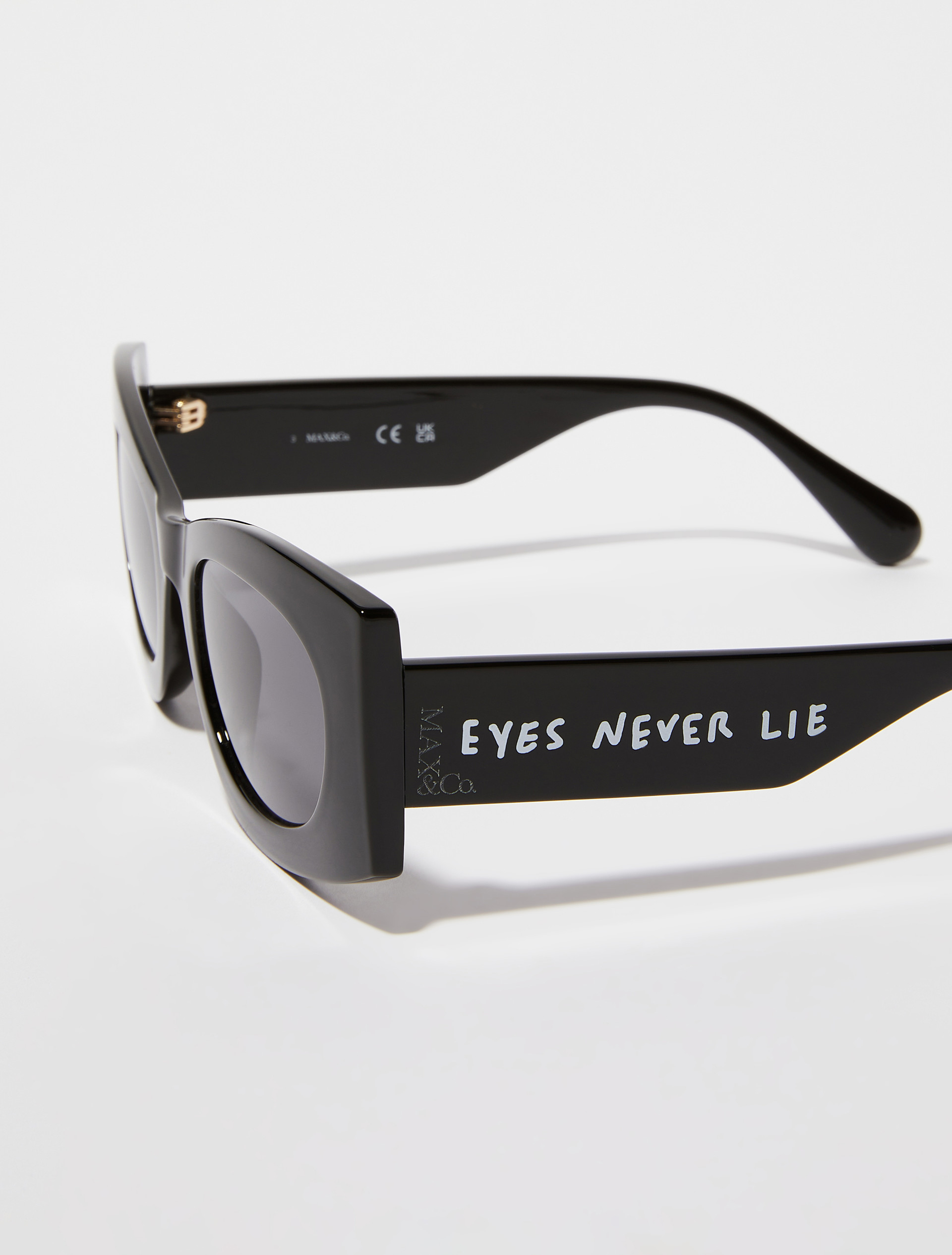 1-800 Gift Alert with Pietro Terzini sunglasses, black | MAX&Co. 1-800 Gift Alert with Pietro Terzini sunglasses - BLACK - MAX&Co. - 3