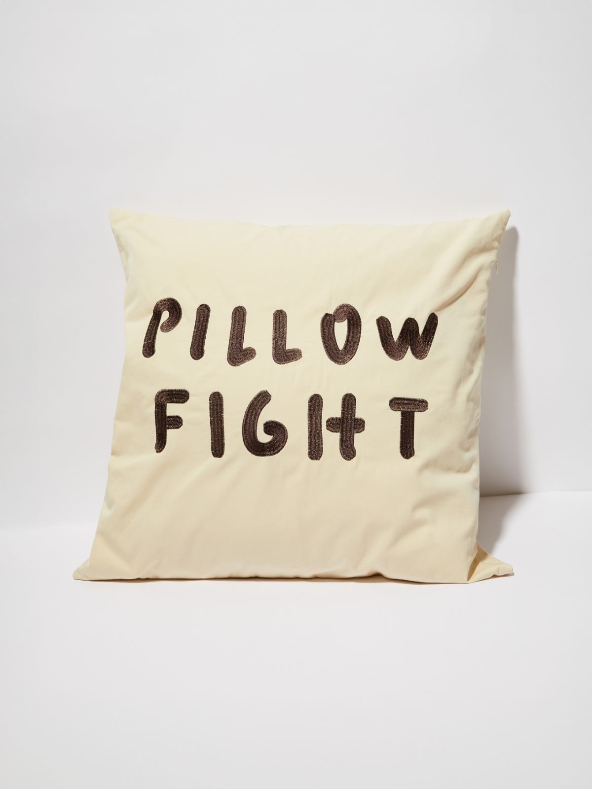 P. Terzini &Co.llaboration cushion - WOOL WHITE - MAX&Co.