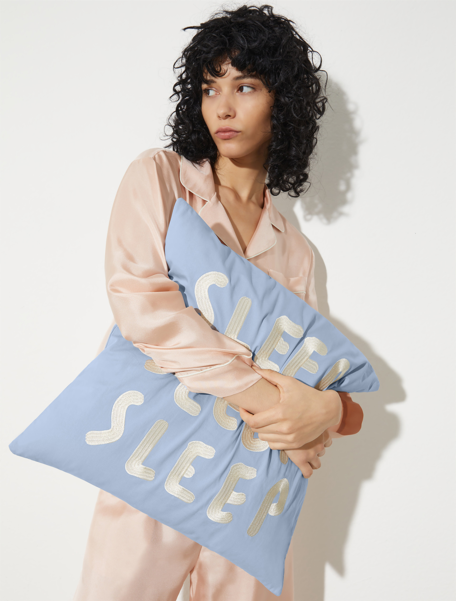 P. Terzini &Co.llaboration cushion, lilac | MAX&Co. P. Terzini &Co.llaboration cushion - LILAC - MAX&Co. - 3