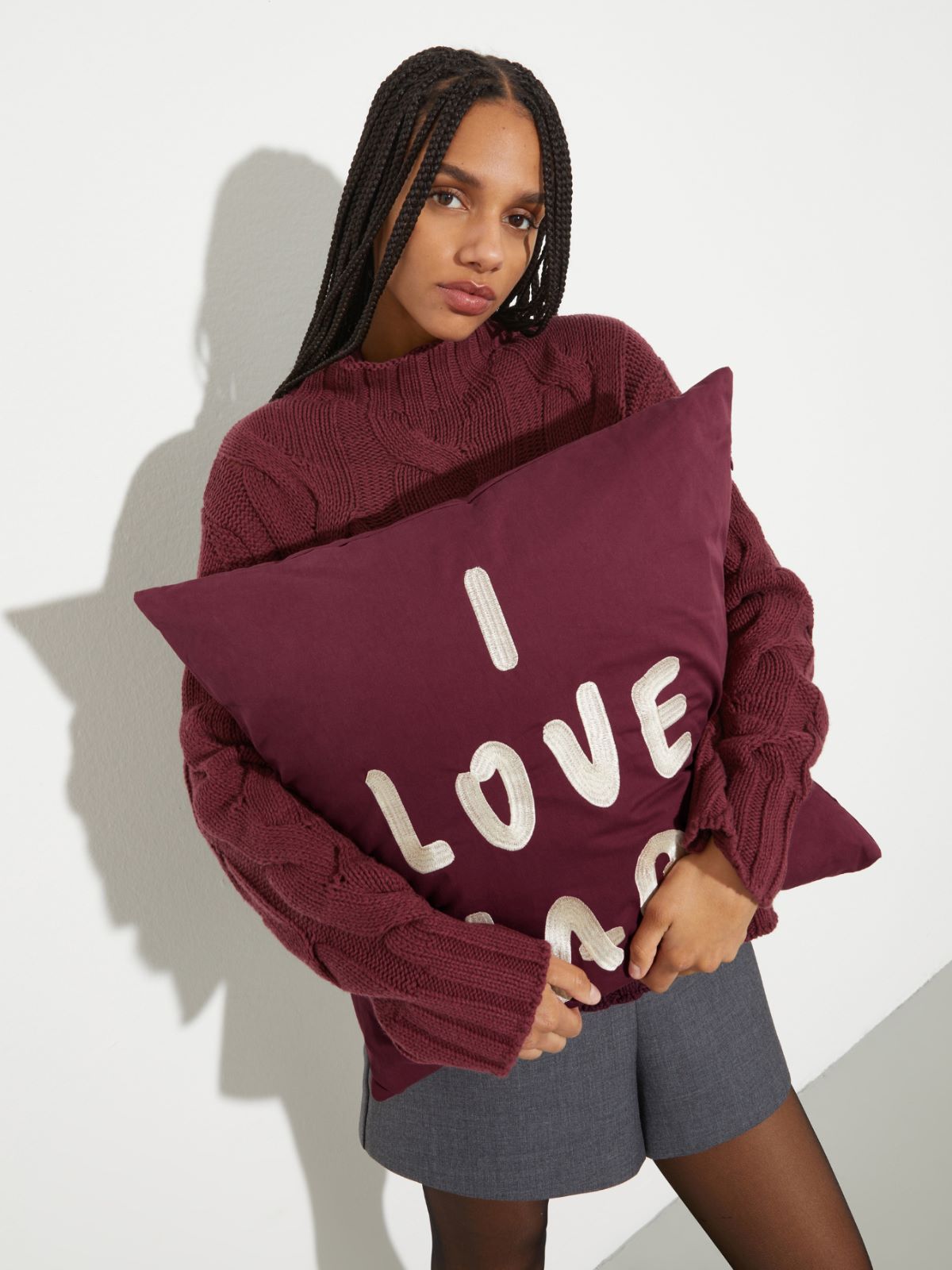 P. Terzini &Co.llaboration cushion - BORDEAUX - MAX&Co. - 3