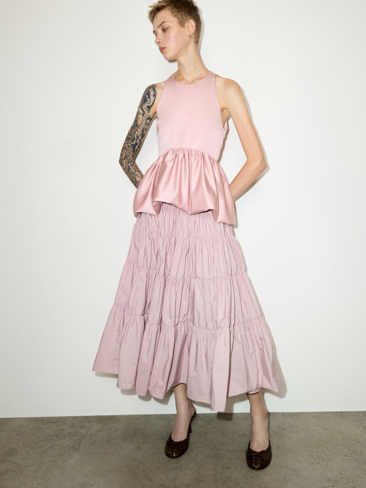 Falda corola escalonada de tafetán - ROSA - MAX&Co.
