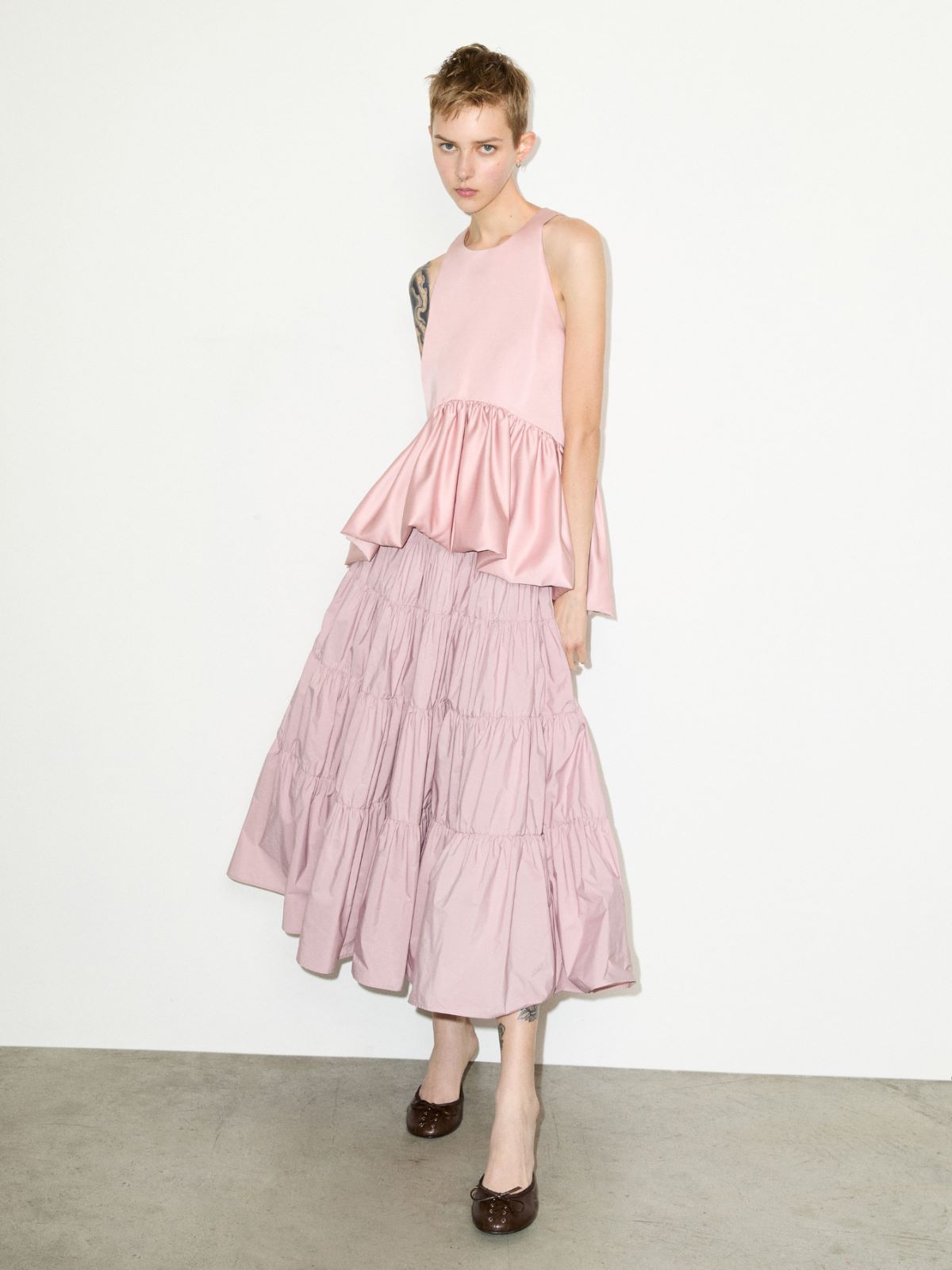 Falda corola escalonada de tafetán - ROSA - MAX&Co.