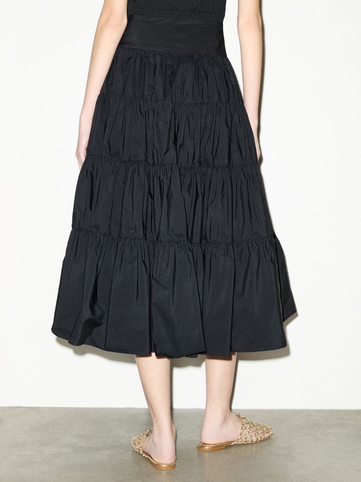 Falda corola escalonada de tafetán - NEGRO - MAX&Co.
