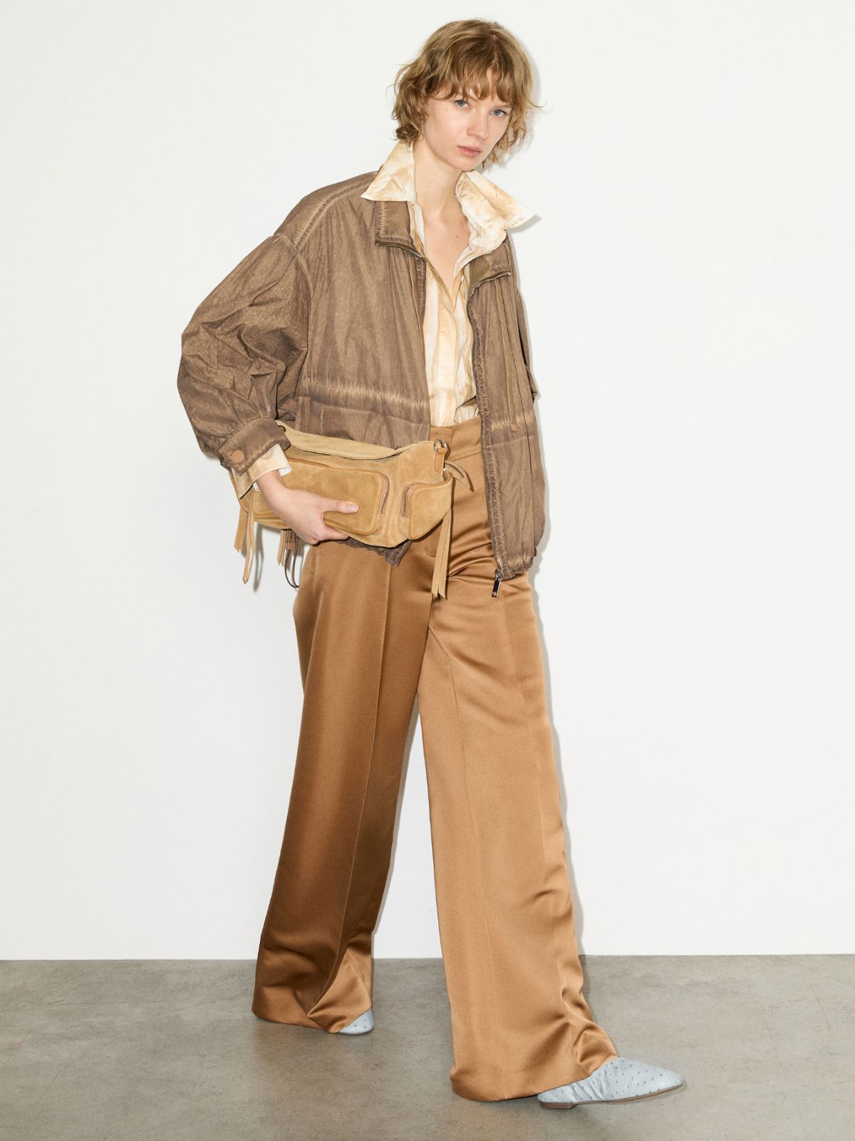 Pantalón de pernera ancha de satén duchesse - BEIGE - MAX&Co.