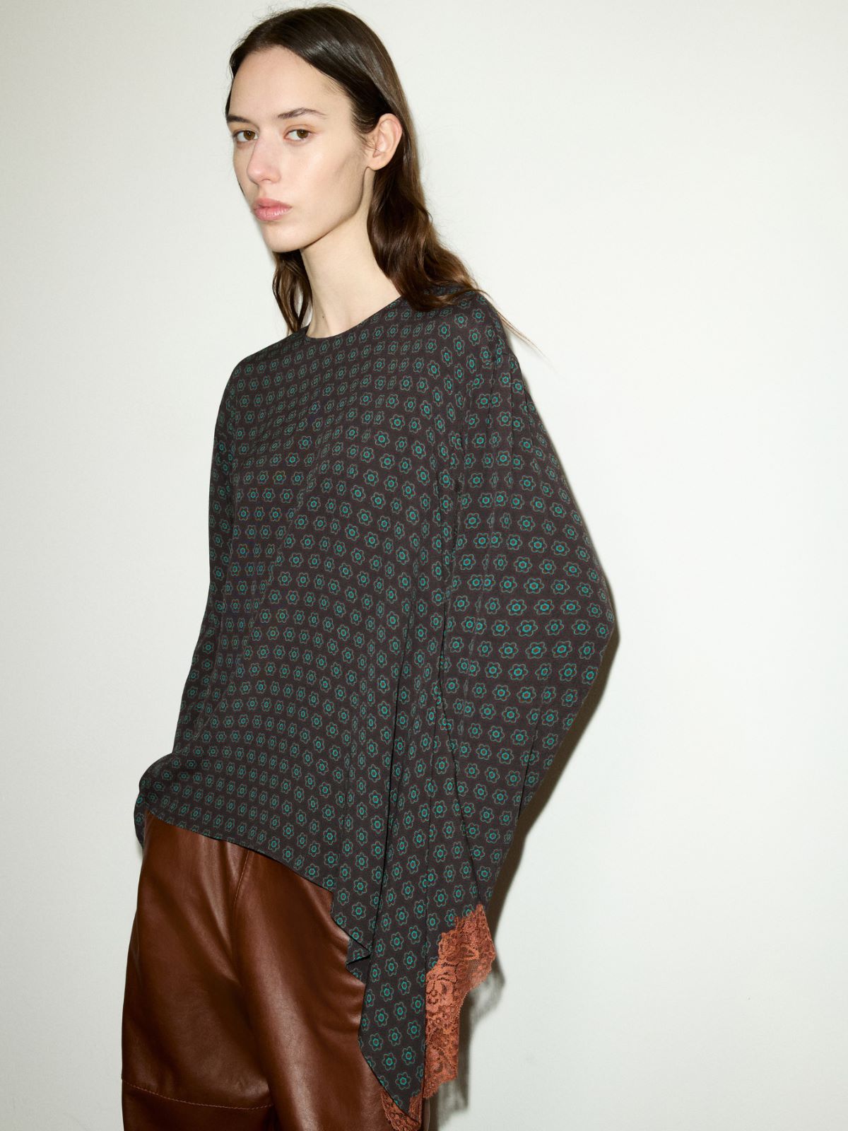 Lace trim asymmetric blouse - BROWN - MAX&Co. - 4