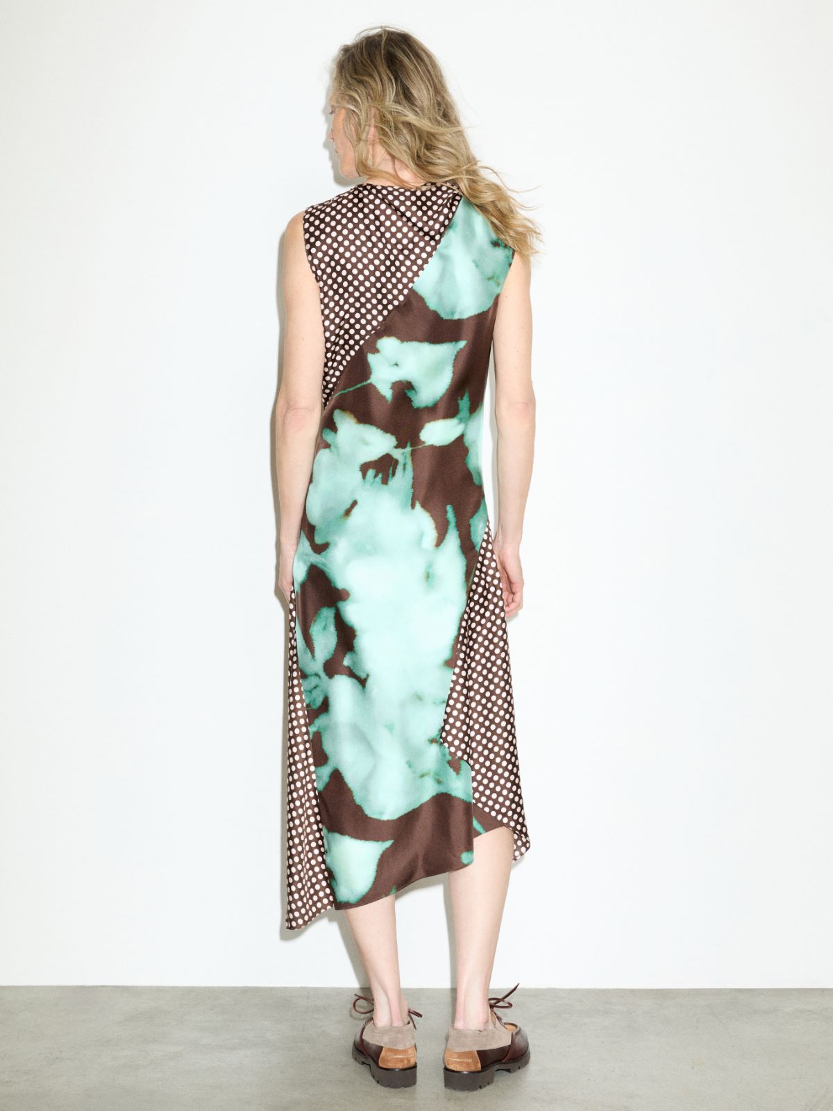 Midi-Kleid aus Seiden-Twill - DUNKELBRAUN - MAX&Co. - 2