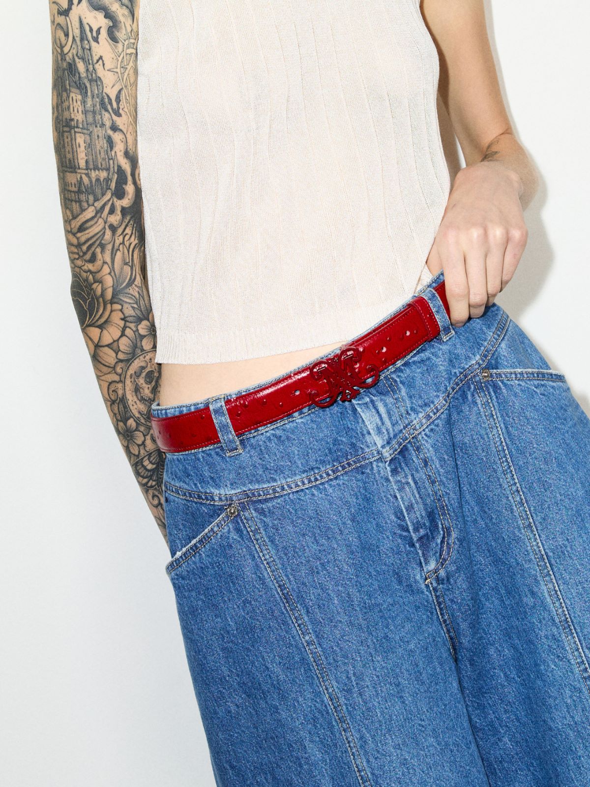 Emblem buckle leather belt - RED - MAX&Co.
