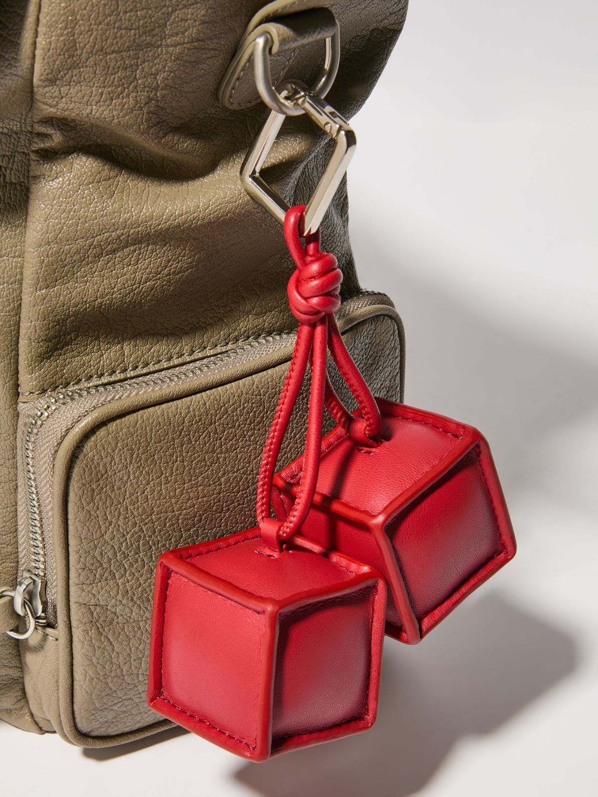 Red cube charm - RED - MAX&Co. - 3