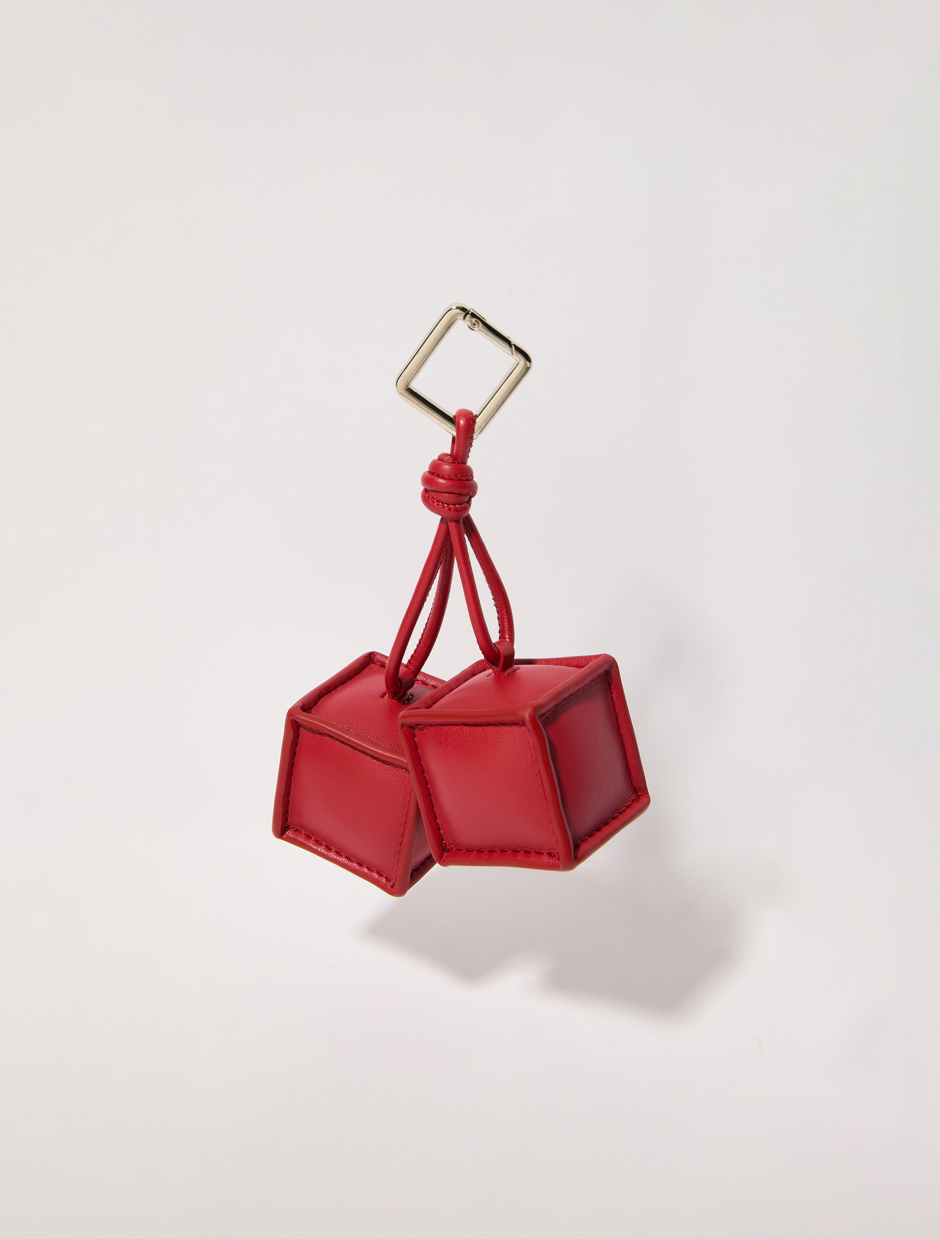 Red cube charm - MAX&Co.