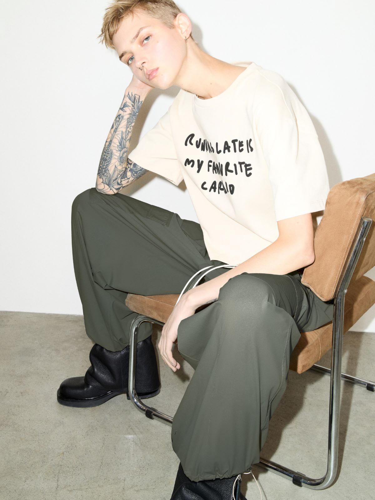 Slogan-print boxy-fit T-shirt - MILK - MAX&Co.