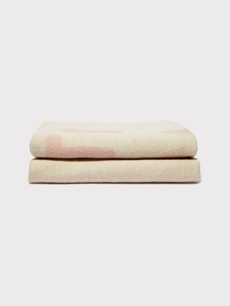 1-800 Gift Alert with Pietro Terzini blanket - MAX&Co.