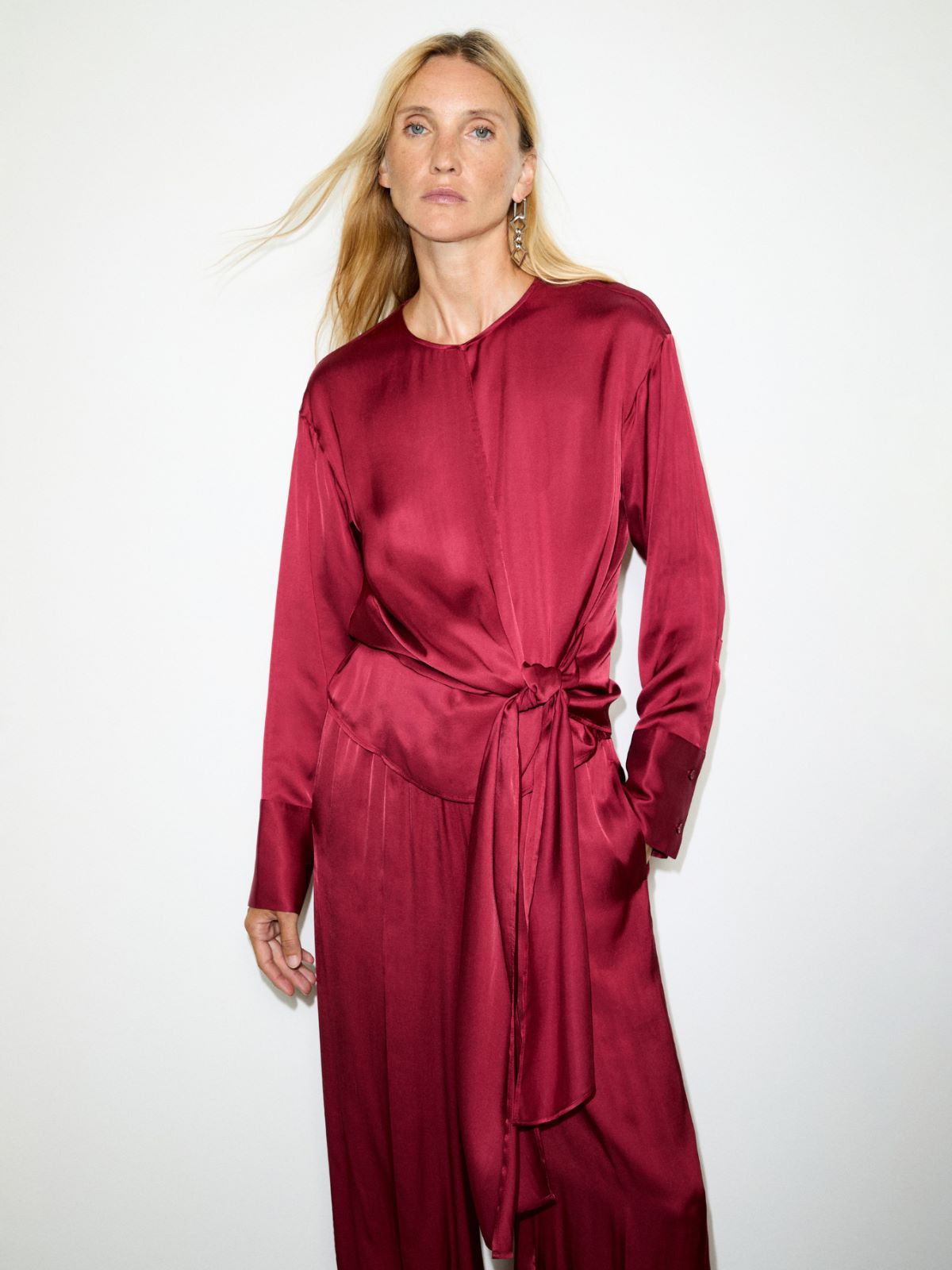 Knot-front satin blouse - CHERRY - MAX&Co.
