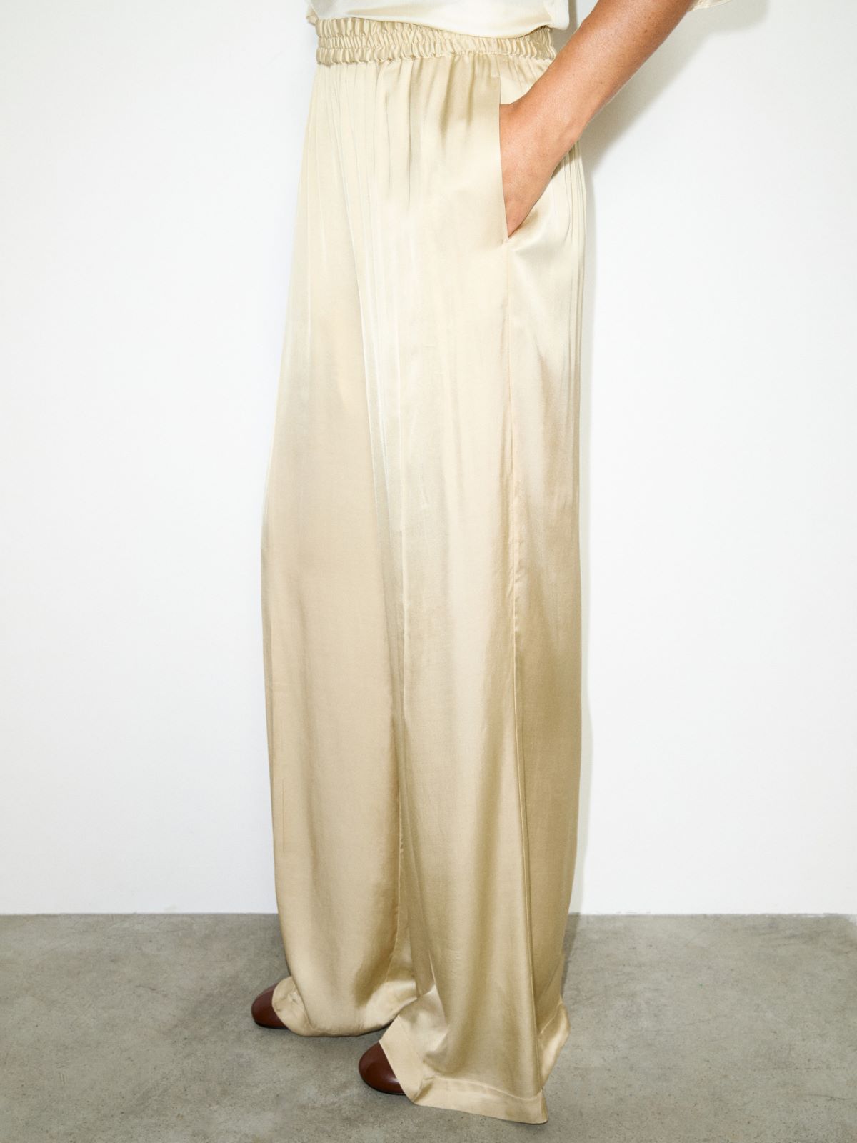 Hose mit weitem Bein aus Satin - GOLD - MAX&Co. - 3