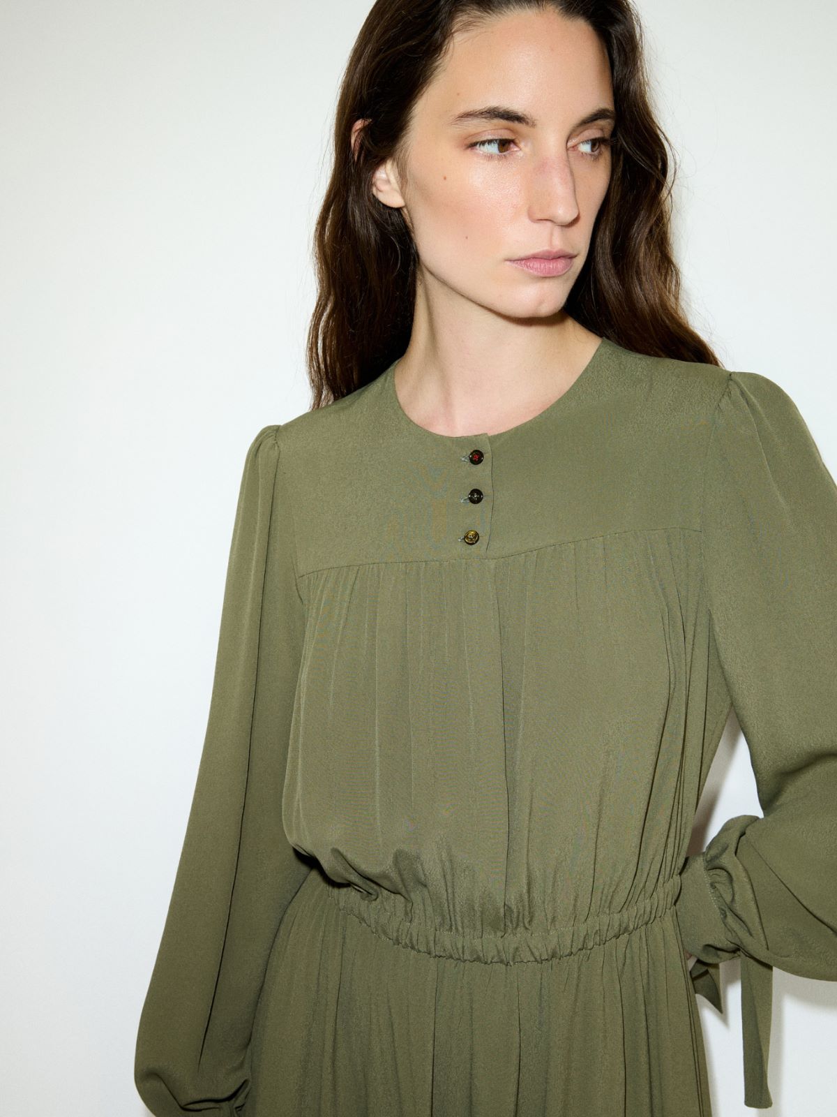 Crêpe de Chine dress - KAKI - MAX&Co. - 3